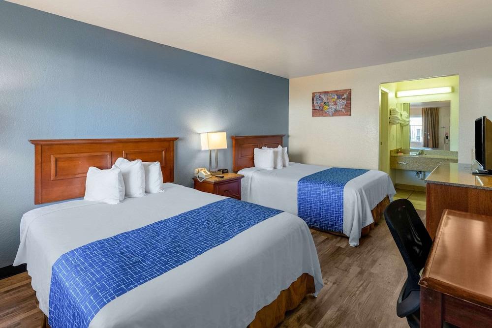 Rodeway Inn Phoenix North I-17 Экстерьер фото