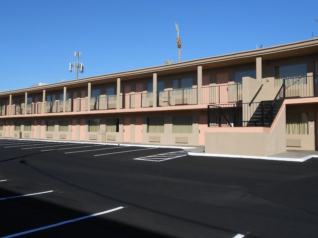 Rodeway Inn Phoenix North I-17 Экстерьер фото