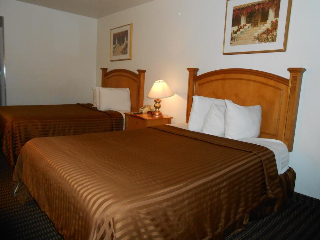 Rodeway Inn Phoenix North I-17 Экстерьер фото