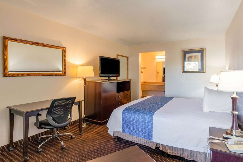 Rodeway Inn Phoenix North I-17 Номер фото